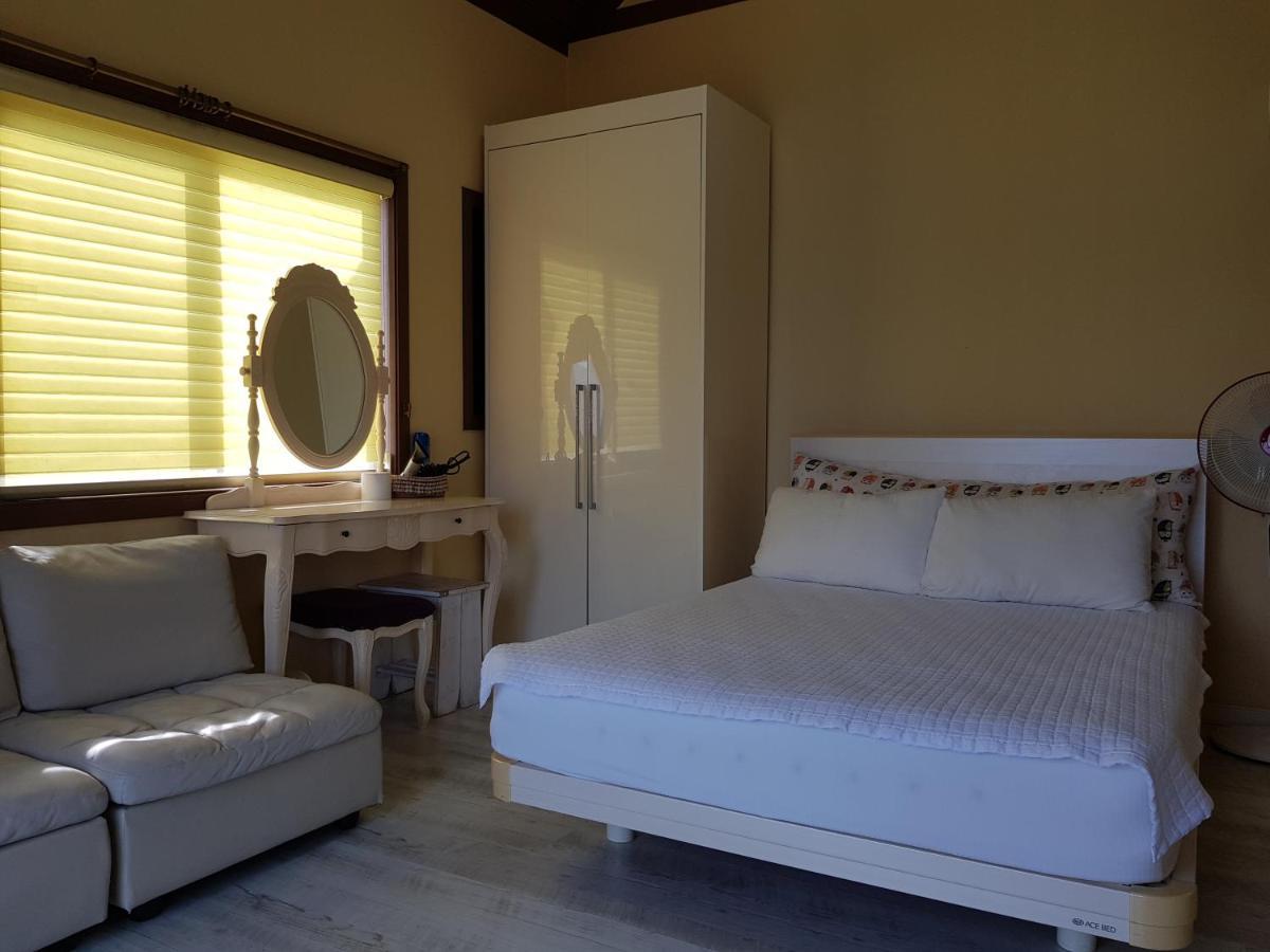 Rainbow Hill Pension Намхэ Экстерьер фото