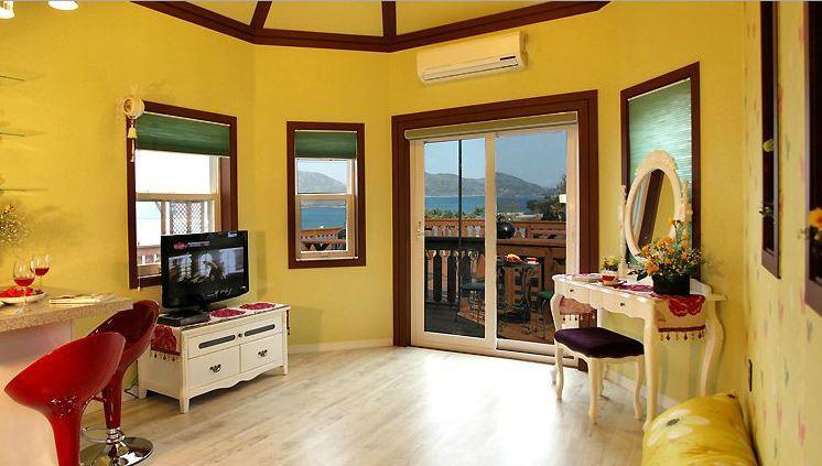 Rainbow Hill Pension Намхэ Экстерьер фото