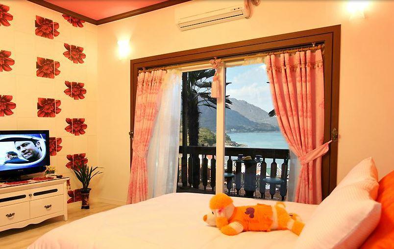 Rainbow Hill Pension Намхэ Экстерьер фото